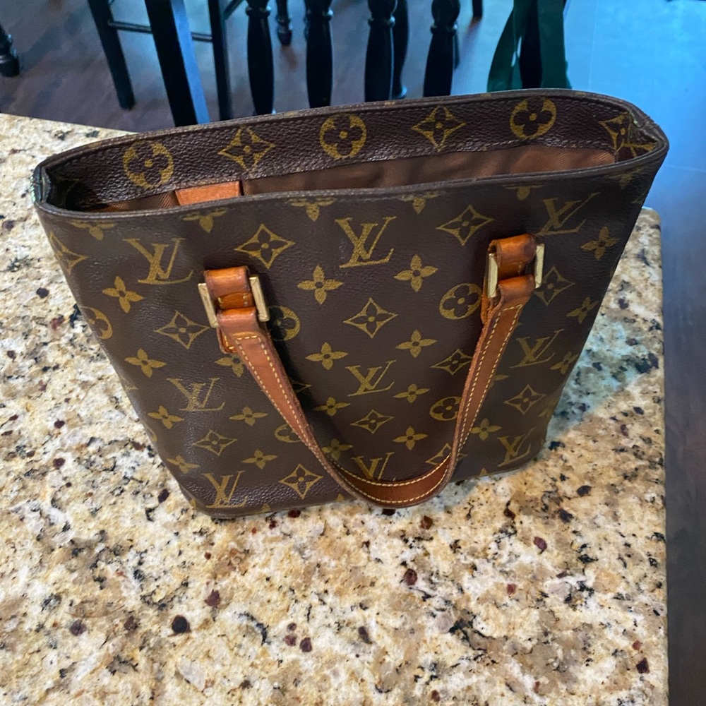 Lv Bag - image 2